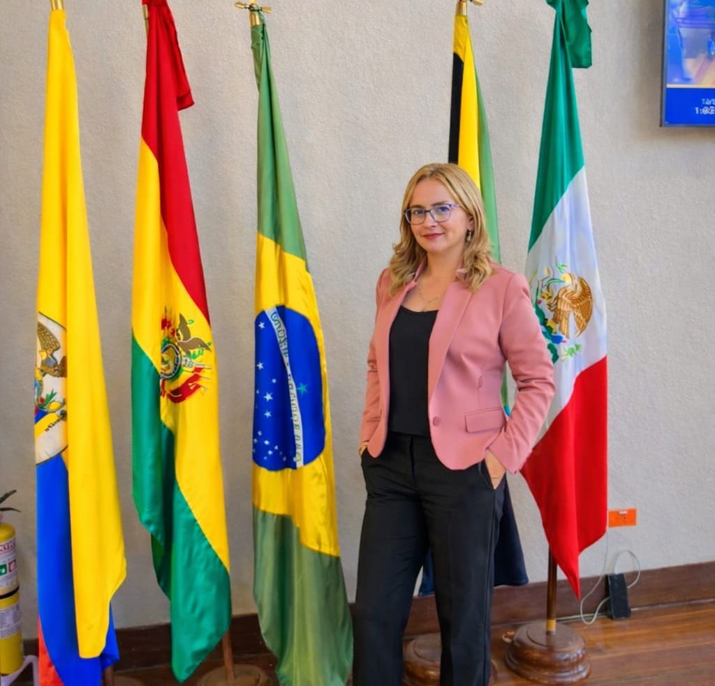 Retrato de la Dirección General de C.A.U.D.H U. en Colombia